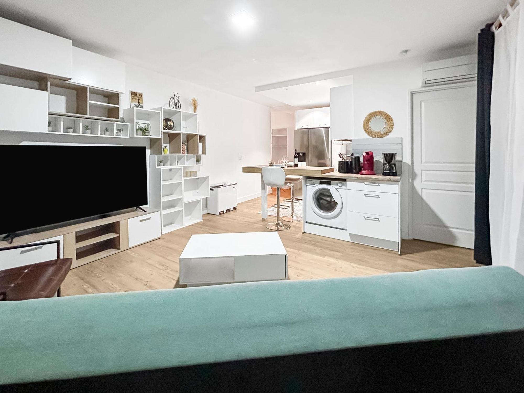 Balcon, Parking, Piscine Et Clim' A 2 Pas Du Port Santa Lucia Apartment Saint-Raphaël Екстериор снимка