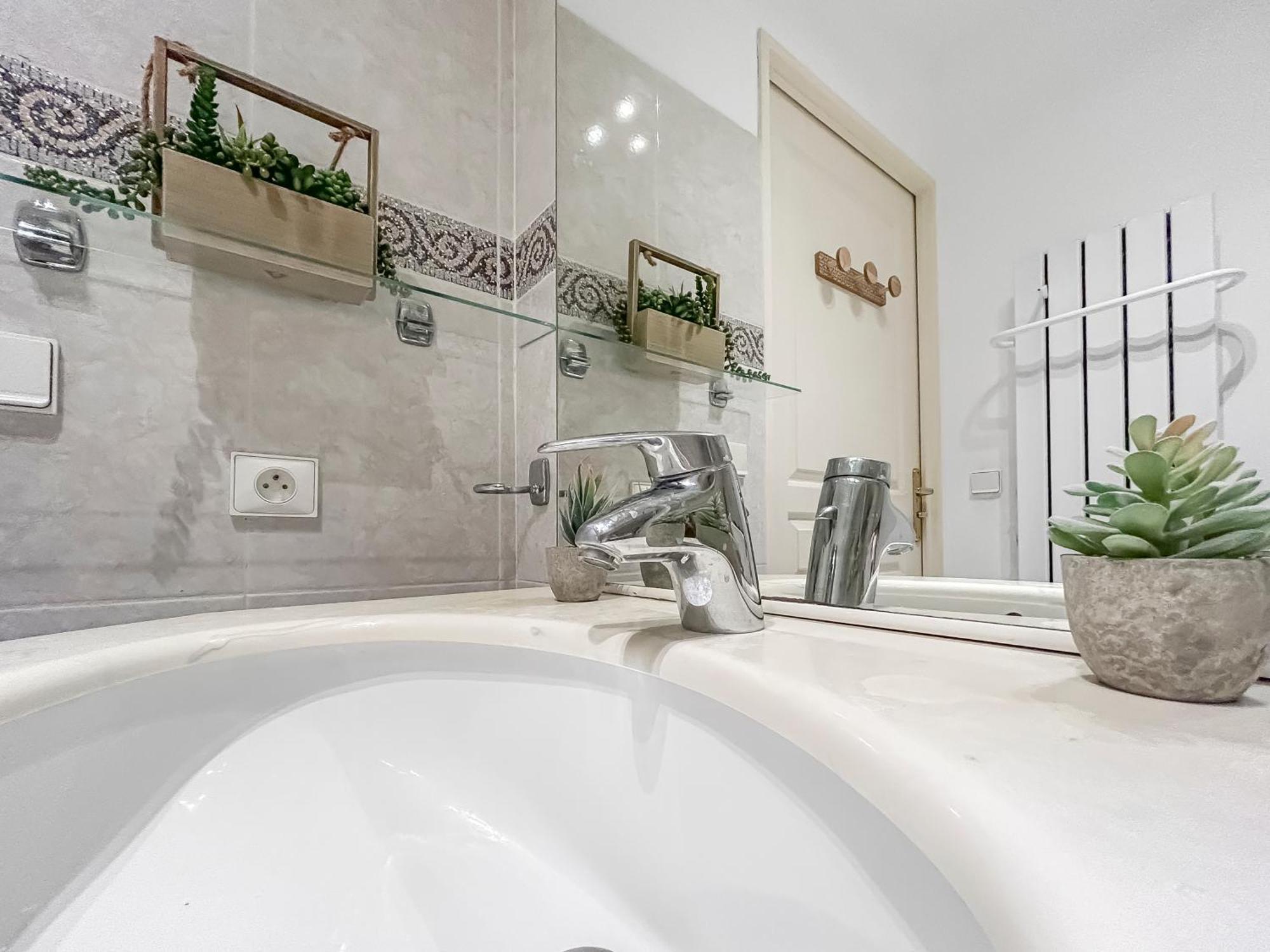 Balcon, Parking, Piscine Et Clim' A 2 Pas Du Port Santa Lucia Apartment Saint-Raphaël Екстериор снимка