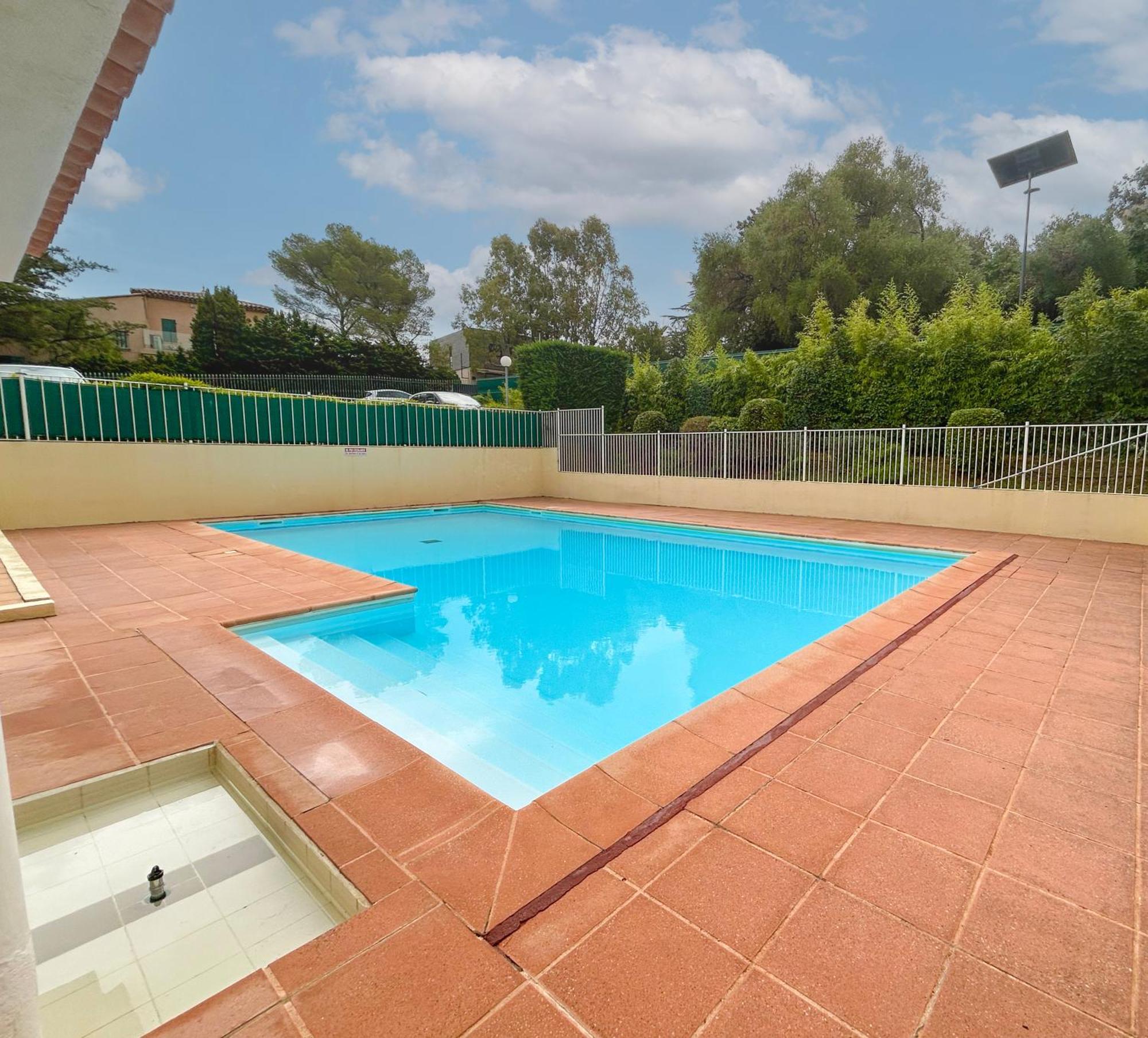 Balcon, Parking, Piscine Et Clim' A 2 Pas Du Port Santa Lucia Apartment Saint-Raphaël Екстериор снимка